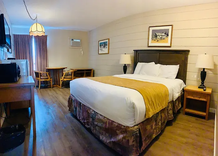 Armstrong Inn